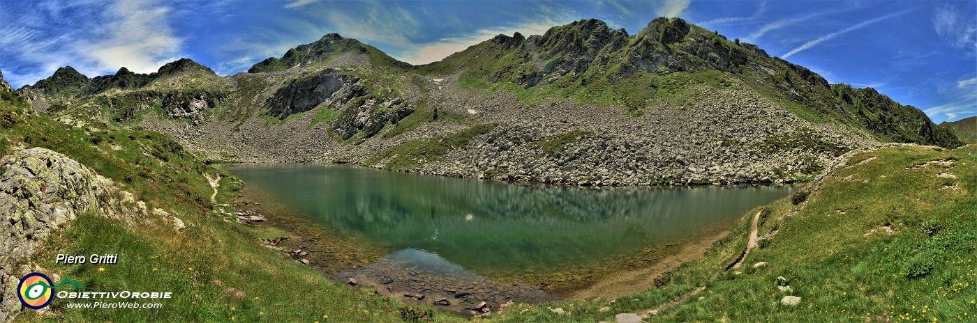 41 Panoramica sul Lago di Sopra (2095 m).jpg